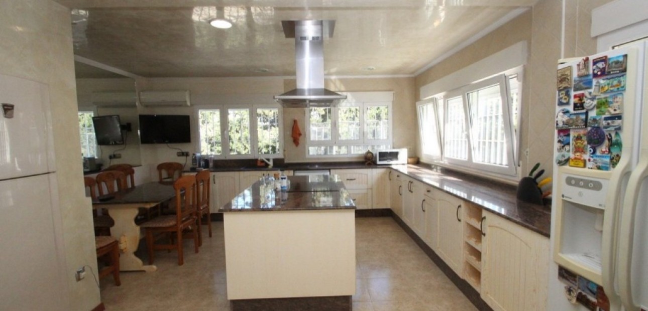 Herverkoop - Villa -
Cabo Roig