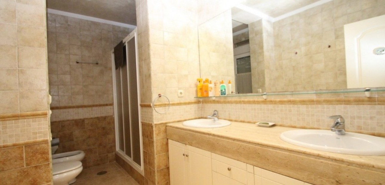 Herverkoop - Villa -
Cabo Roig