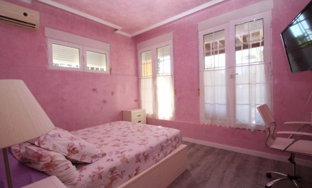 Herverkoop - Villa -
Cabo Roig