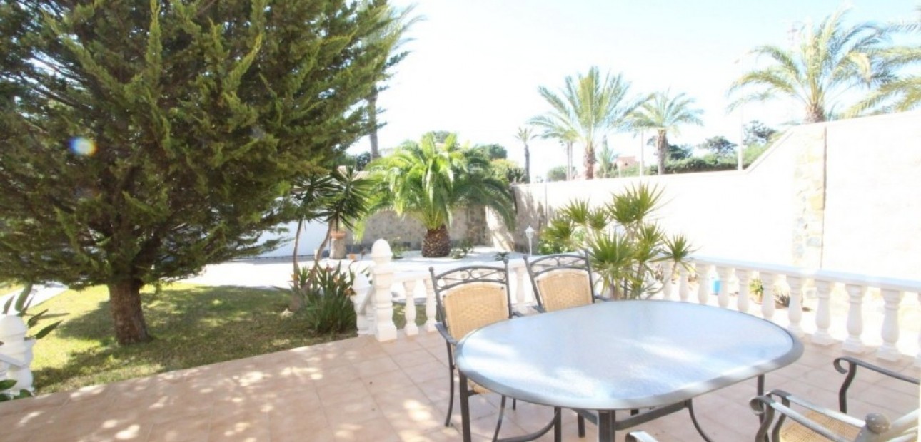 Herverkoop - Villa -
Cabo Roig