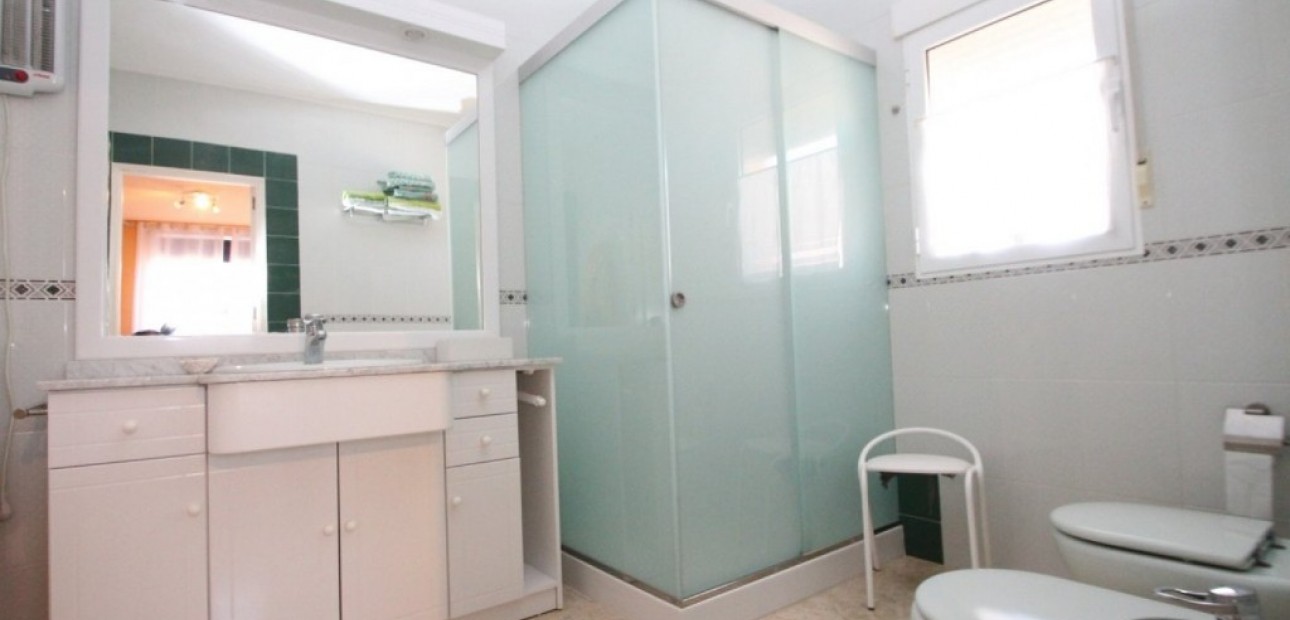 Herverkoop - Villa -
Cabo Roig