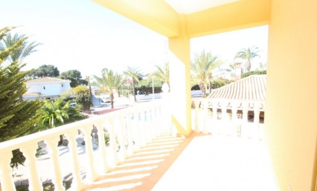Herverkoop - Villa -
Cabo Roig