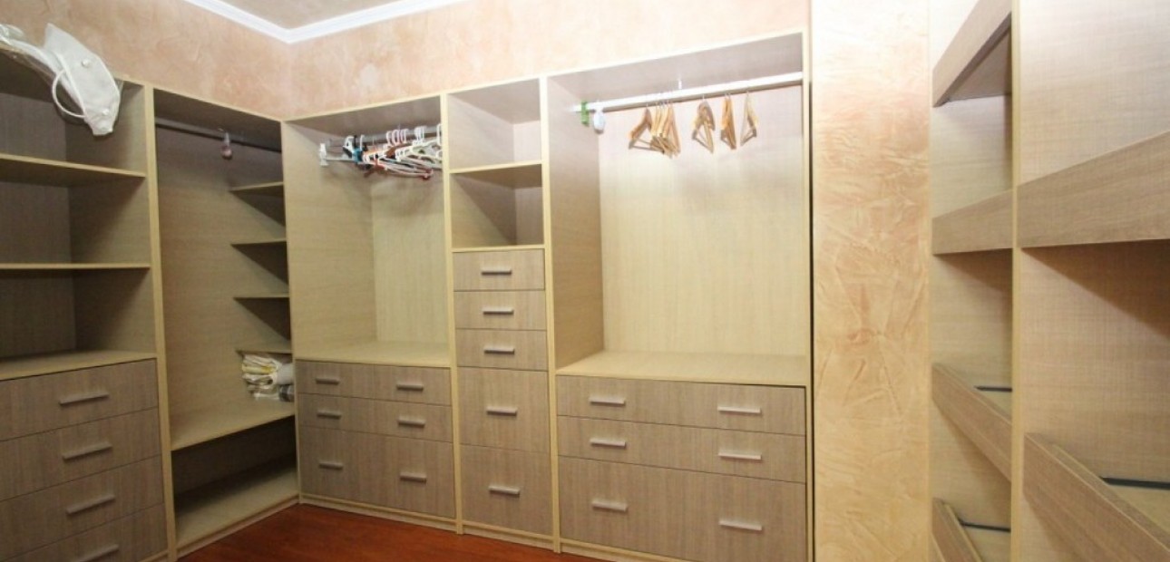 Herverkoop - Villa -
Cabo Roig