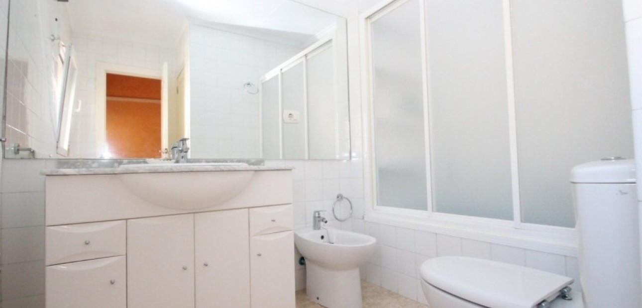 Herverkoop - Villa -
Cabo Roig