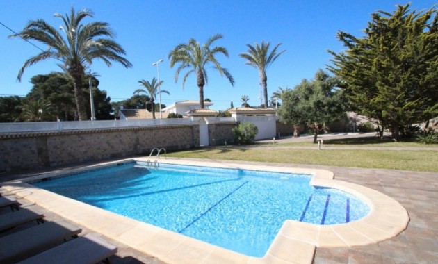 Herverkoop - Villa -
Cabo Roig