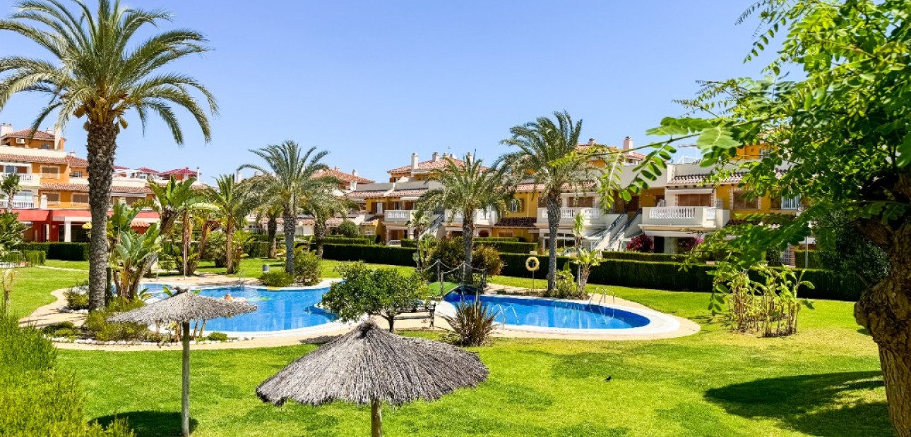 Vakantie verhuur - Appartement / flat -
Playa Flamenca - Zeniamar