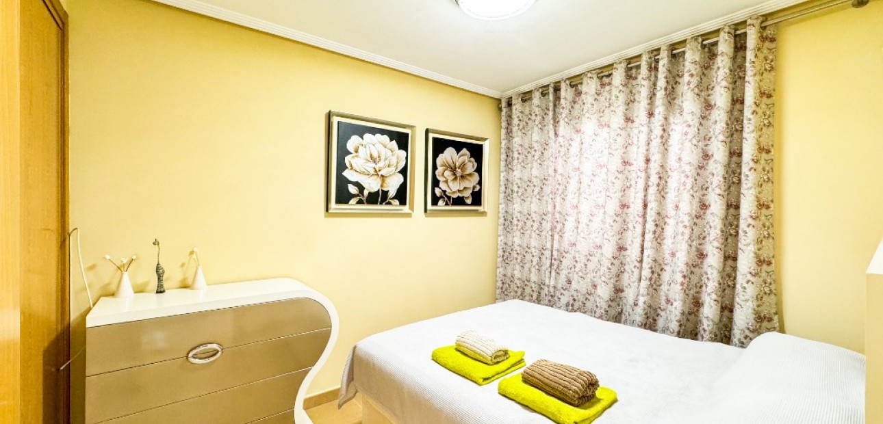 Vakantie verhuur - Appartement / flat -
Playa Flamenca - Zeniamar