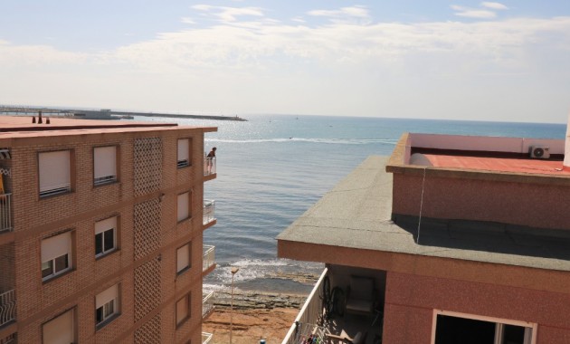 Venta - Apartamento / piso -
Torrevieja