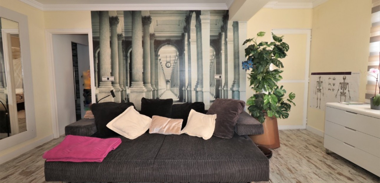 Venta - Apartamento / piso -
Torrevieja