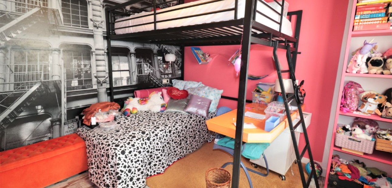 Venta - Apartamento / piso -
Torrevieja