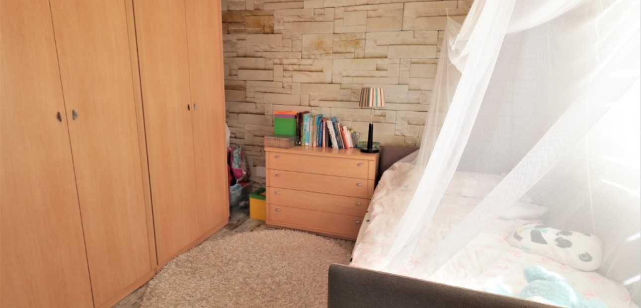 Venta - Apartamento / piso -
Torrevieja