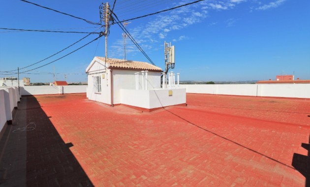 Venta - Apartamento / piso -
Torrevieja