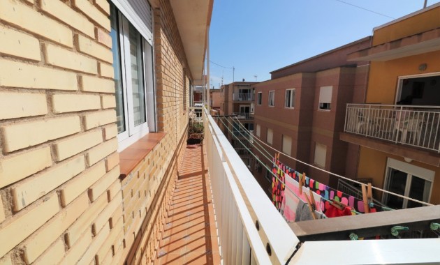 Venta - Apartamento / piso -
Torrevieja