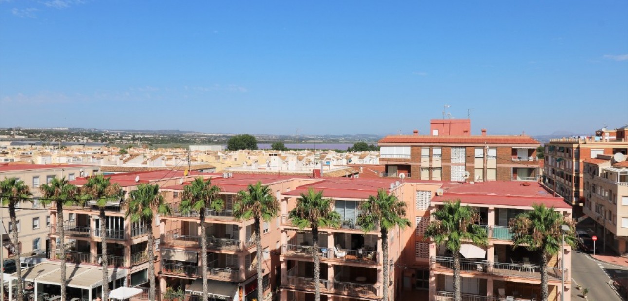 Venta - Apartamento / piso -
Torrevieja