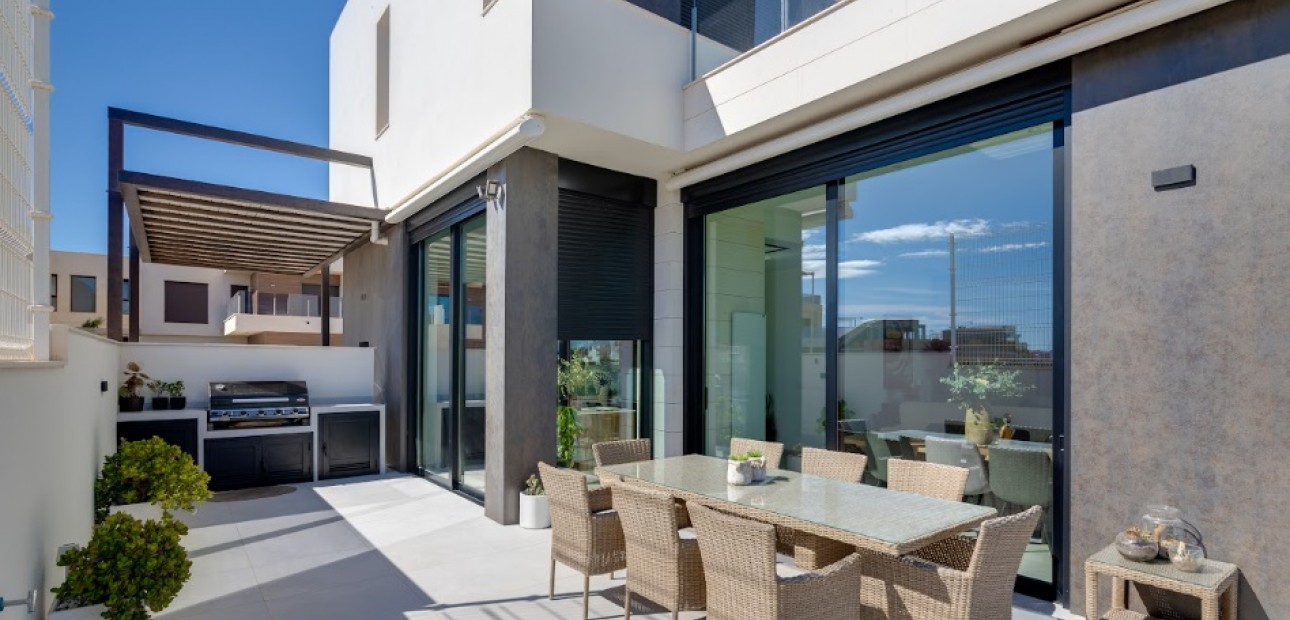 Nieuwbouw - Villa -
Lo Romero