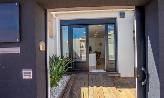 Herverkoop - Reclame -
Torrevieja