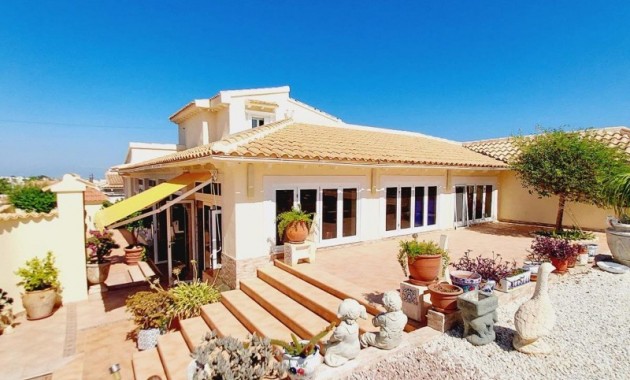 Sale - Villa -
Campoamor