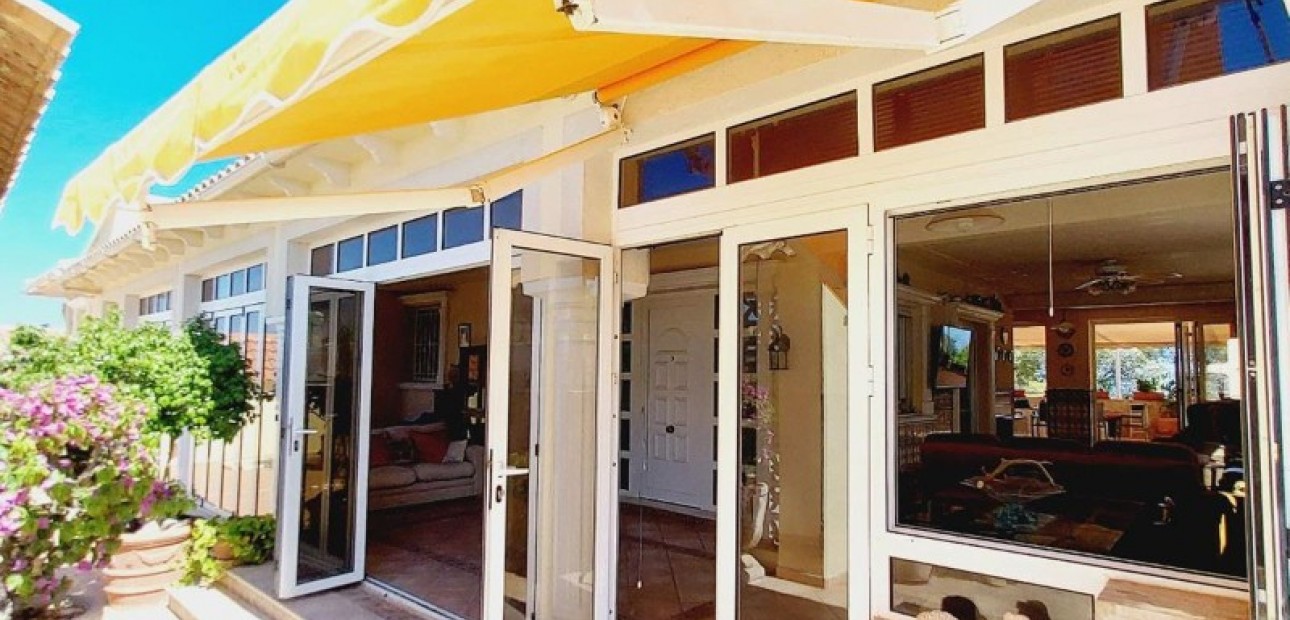 Sale - Villa -
Campoamor