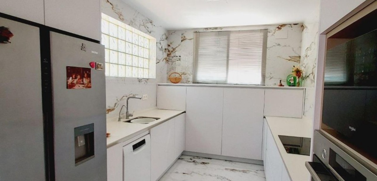 Sale - Villa -
Campoamor