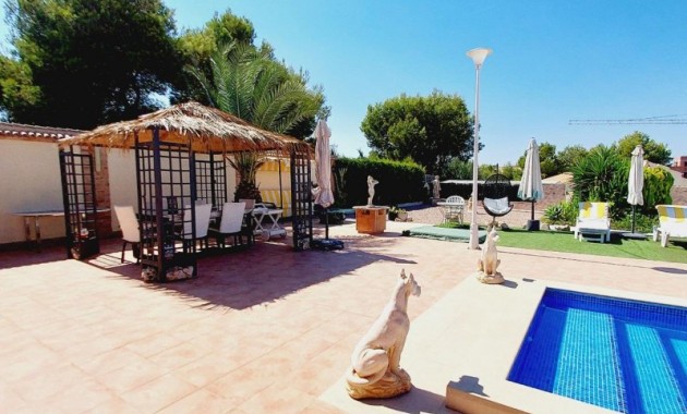 Sale - Villa -
Campoamor