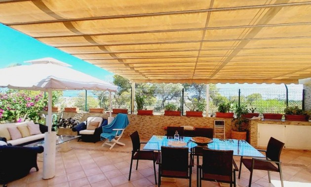 Sale - Villa -
Campoamor