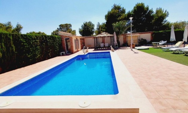 Sale - Villa -
Campoamor