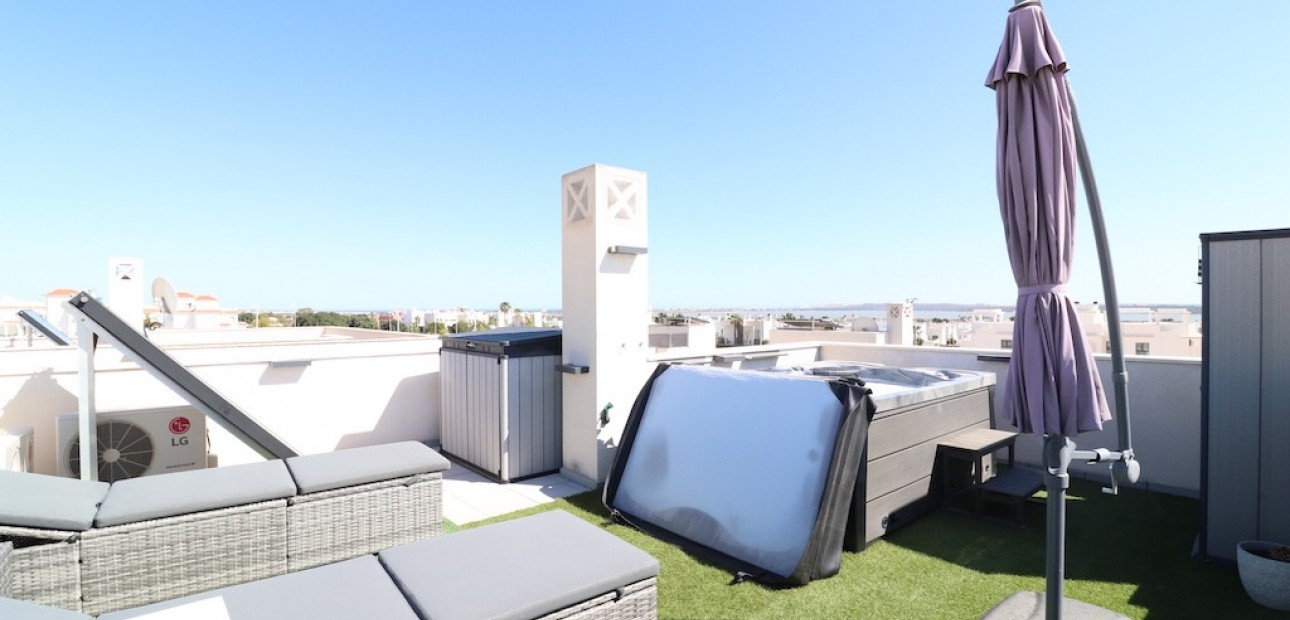 Sale - Villa -
Ciudad Quesada