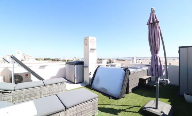 Sale - Villa -
Ciudad Quesada