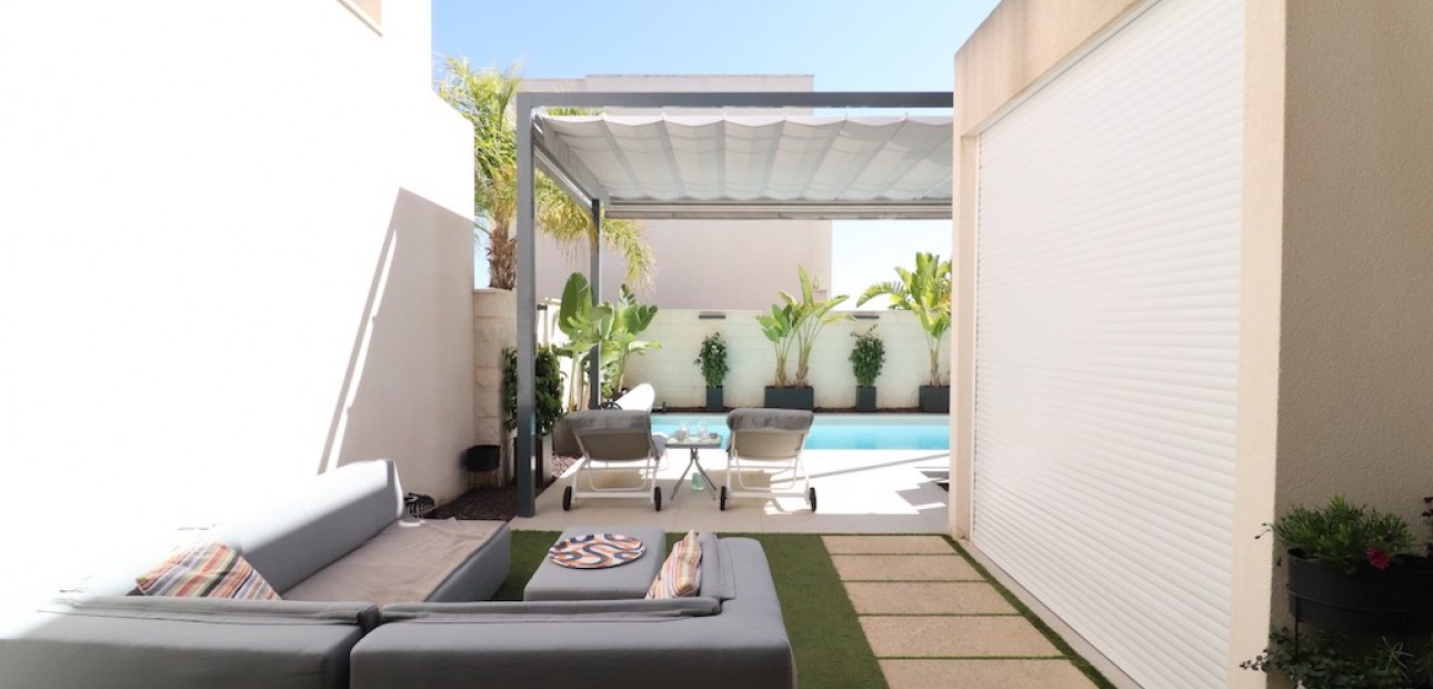 Sale - Villa -
Ciudad Quesada