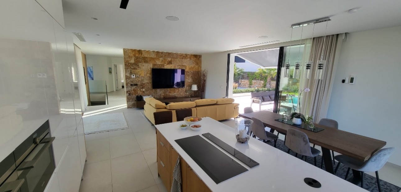 Sale - Villa -
Las Colinas - Las Colinas Golf
