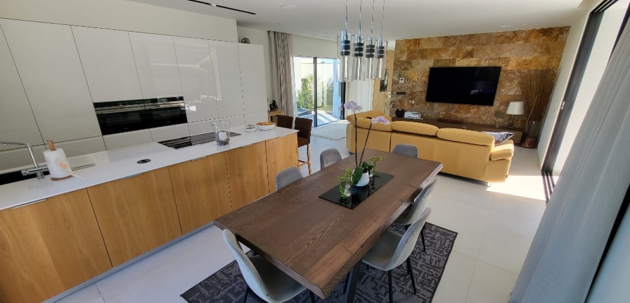 Sale - Villa -
Las Colinas - Las Colinas Golf