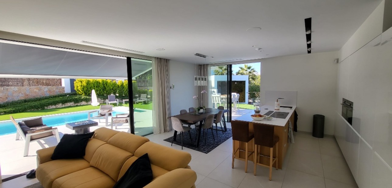 Sale - Villa -
Las Colinas - Las Colinas Golf