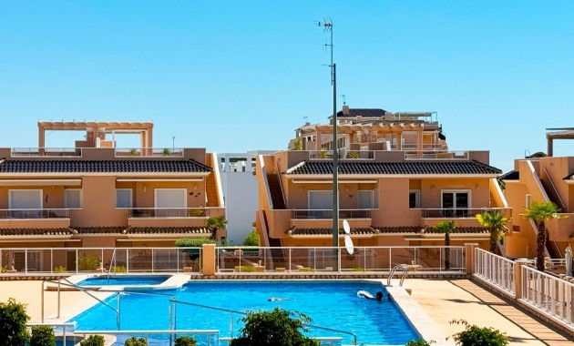 Vakantie verhuur - Appartement / flat -
Punta Prima