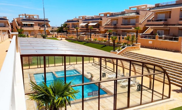 Vakantie verhuur - Appartement / flat -
Punta Prima