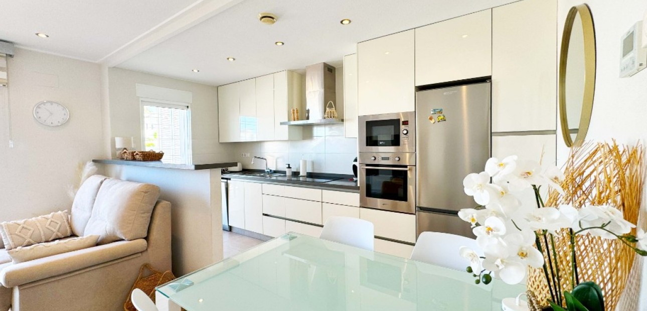 Vakantie verhuur - Appartement / flat -
Punta Prima