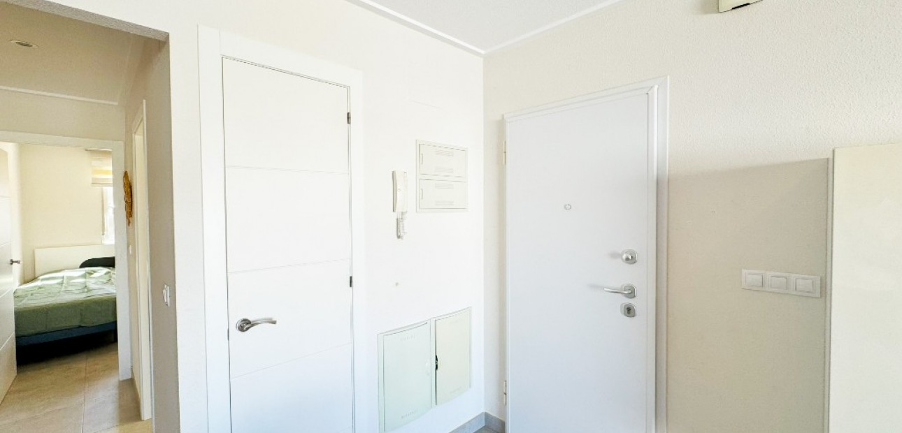 Vakantie verhuur - Appartement / flat -
Punta Prima