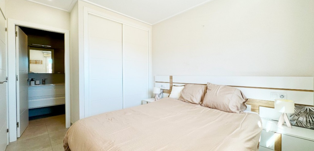 Vakantie verhuur - Appartement / flat -
Punta Prima