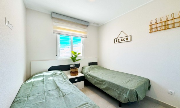 Vakantie verhuur - Appartement / flat -
Punta Prima