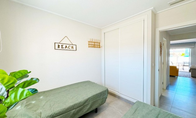 Vakantie verhuur - Appartement / flat -
Punta Prima
