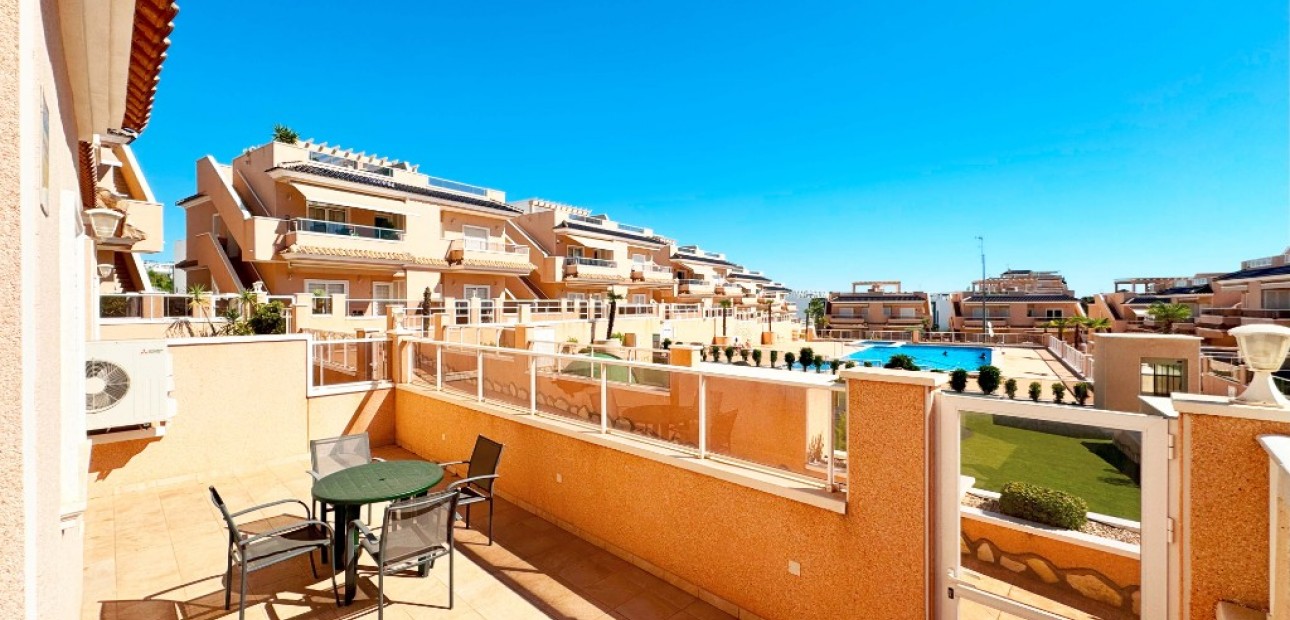 Vakantie verhuur - Appartement / flat -
Punta Prima