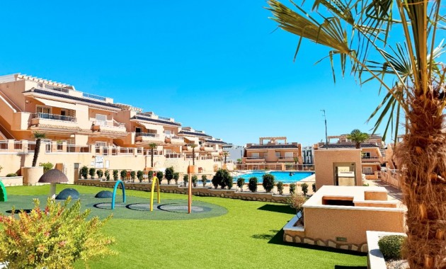 Vakantie verhuur - Appartement / flat -
Punta Prima