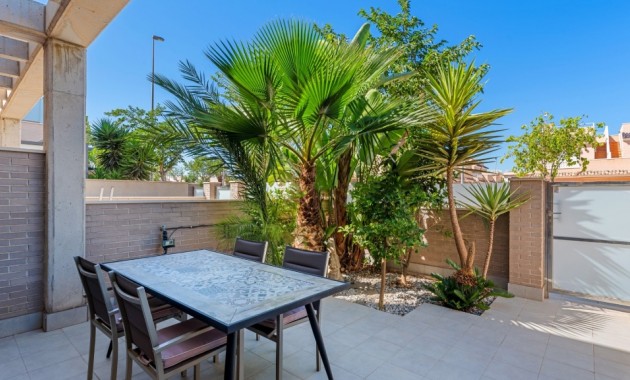 Herverkoop - Herenhuis -
Torre de la Horadada