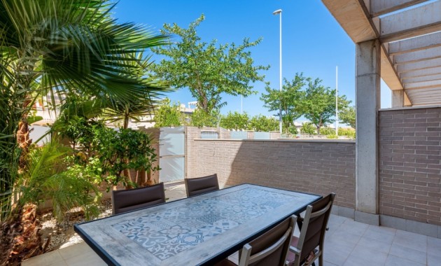 Herverkoop - Herenhuis -
Torre de la Horadada