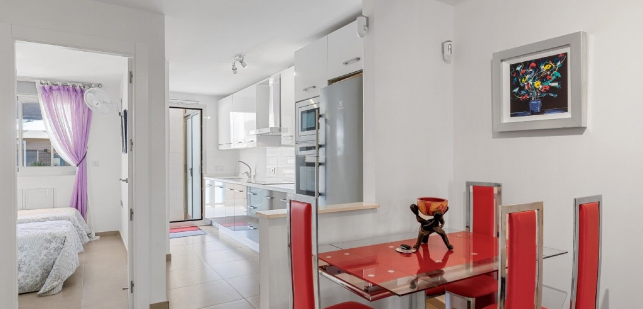 Herverkoop - Herenhuis -
Torre de la Horadada