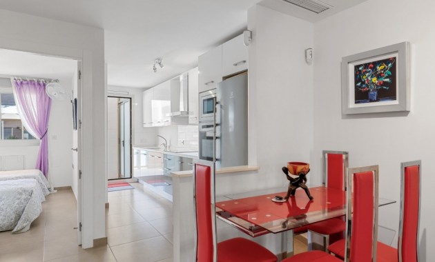 Herverkoop - Herenhuis -
Torre de la Horadada