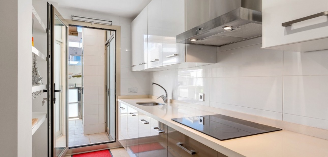 Herverkoop - Herenhuis -
Torre de la Horadada