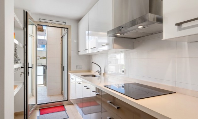 Herverkoop - Herenhuis -
Torre de la Horadada