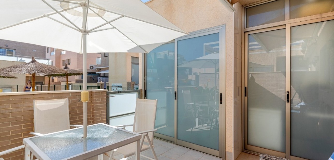 Herverkoop - Herenhuis -
Torre de la Horadada