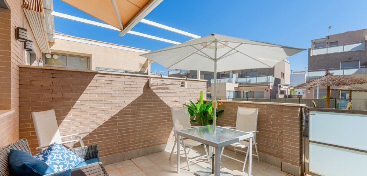 Herverkoop - Herenhuis -
Torre de la Horadada