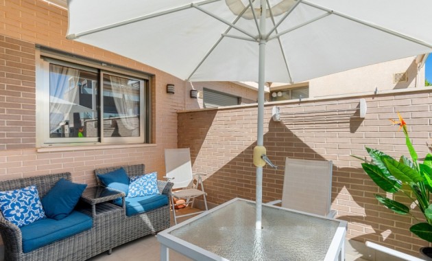 Herverkoop - Herenhuis -
Torre de la Horadada